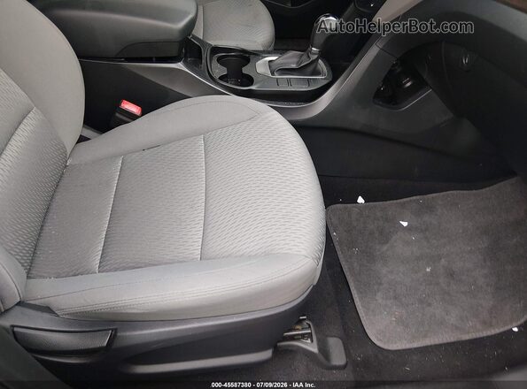 5XYZT3LB2JG565083 2018 HYUNDAI SANTA FE SPORT Silver Vista interior delantera