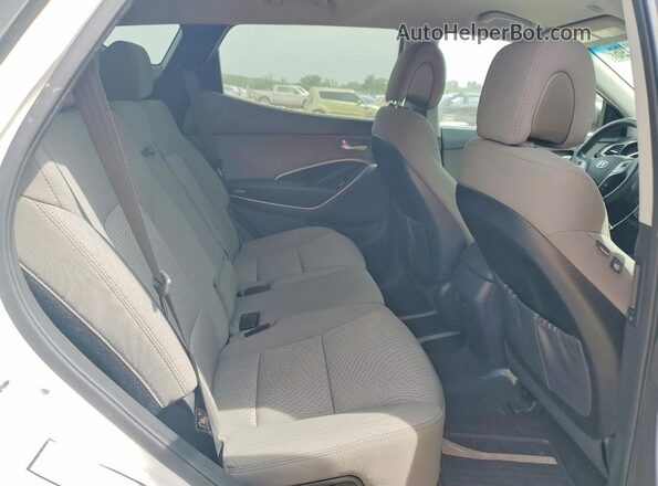 5XYZT3LBXGG317169 2016 HYUNDAI SANTA White Rear seats view