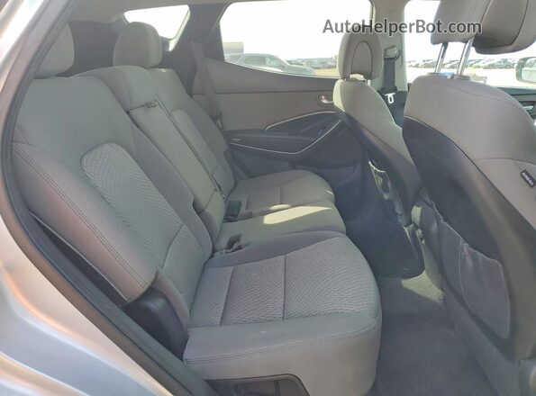 5XYZT3LBXJG525852 2018 HYUNDAI SANTA Silver Rear seats view