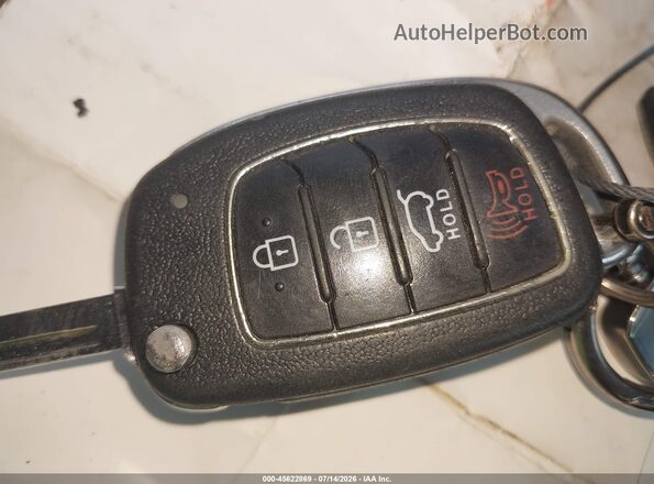 5XYZTDLB0HG460056 2017 HYUNDAI SANTA FE SPORT Silver Вид панелі приладів