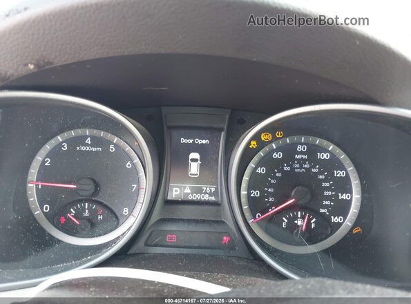 5XYZTDLB2GG373323 2016 HYUNDAI SANTA FE SPORT Red Widok tylnych siedzeń