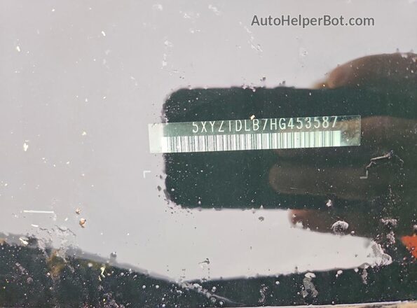 5XYZTDLB7HG453587 2017 HYUNDAI SANTA Черный Вид подкапотного пространства