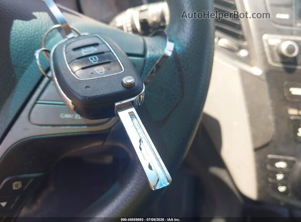 5XYZTDLB8HG403393 2017 HYUNDAI SANTA FE SPORT Белый Вид панели приборов