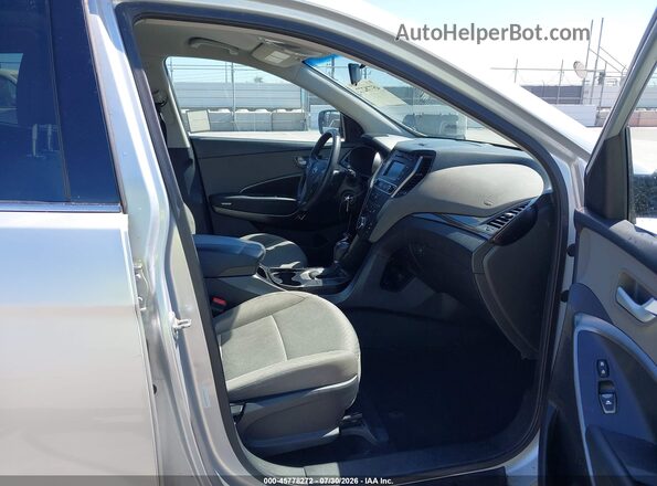 5XYZTDLB8HG459253 2017 HYUNDAI SANTA FE SPORT Silver Вид салону спереду