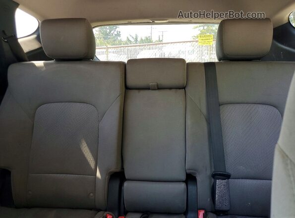 5XYZU3LB1GG308910 2016 HYUNDAI SANTA White Հետևի նստատեղերի տեսք