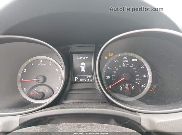 5XYZU3LB2GG366637 2016 HYUNDAI SANTA FE SPORT Silver Հետևի նստատեղերի տեսք