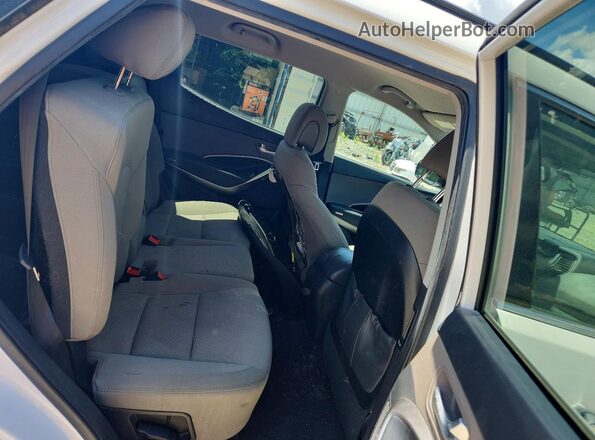 5XYZU3LB4JG541574 2018 HYUNDAI SANTA Белый Вид задней части салона