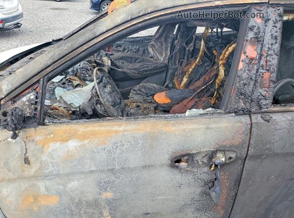 5XYZU3LB7GG335139 2016 HYUNDAI SANTA Burn Вид салону спереду
