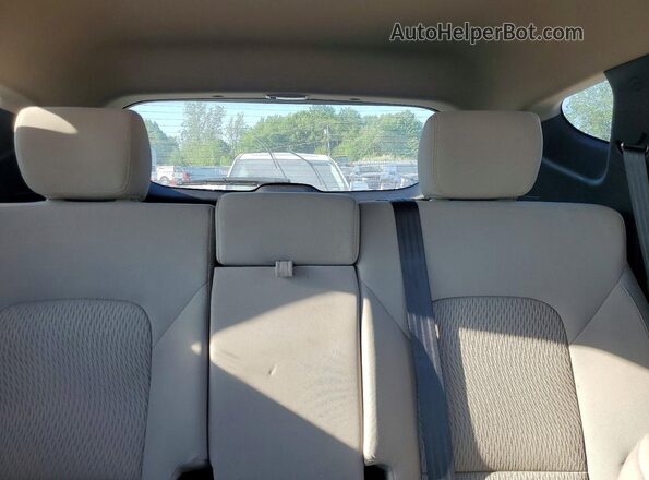5XYZU3LB7HG389364 2017 HYUNDAI SANTA White Vista de los asientos traseros