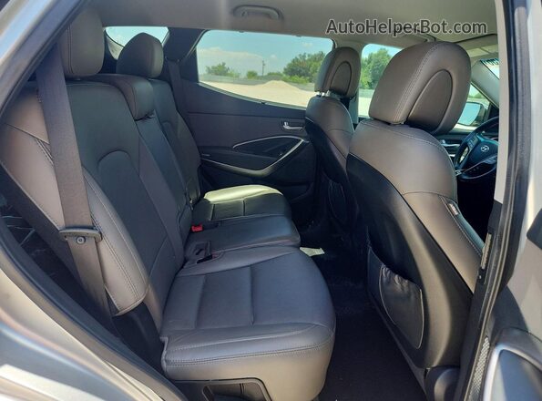 5XYZU3LB8HG437535 2017 HYUNDAI SANTA Silver Rear interior view