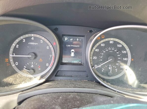 5XYZUDLB1HG387437 2017 HYUNDAI SANTA White ხელსაწყოთა პანელის ხედი