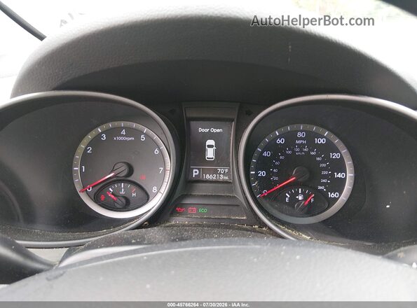 5XYZUDLB5GG325215 2016 HYUNDAI SANTA FE SPORT White Vista de los asientos traseros