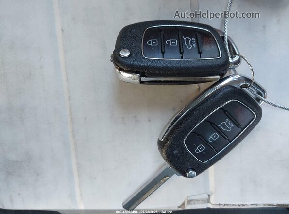 5XYZUDLB5HG427261 2017 HYUNDAI SANTA FE SPORT Черный Вид панели приборов