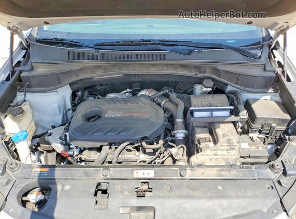 5XYZW4LAXHG386496 2017 HYUNDAI SANTA Silver Rear interior view
