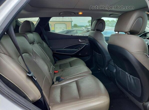 5XYZWDLA3HG427132 2017 HYUNDAI SANTA Белый Вид задней части салона