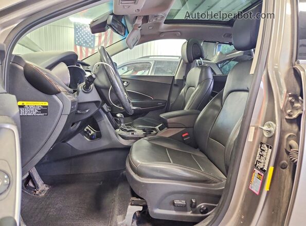 5XYZWDLA4HG408265 2017 HYUNDAI SANTA Серебряный Вид салона спереди