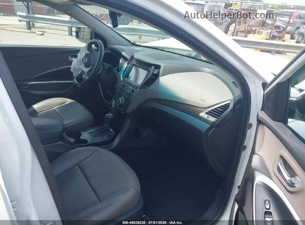 5XYZWDLAXHG388846 2017 HYUNDAI SANTA FE SPORT White Front interior view