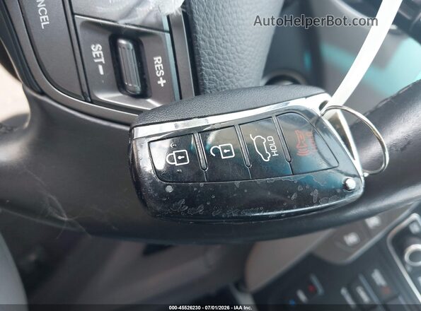 5XYZWDLAXHG388846 2017 HYUNDAI SANTA FE SPORT White Dashboard view