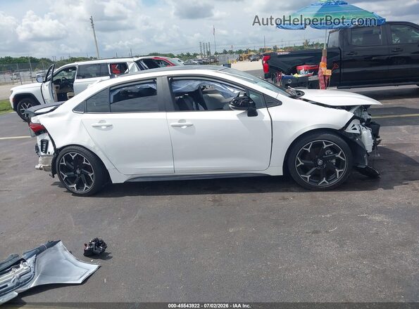 5YFB4MCE2SP236783 2025 TOYOTA COROLLA Белый Вид задней части салона