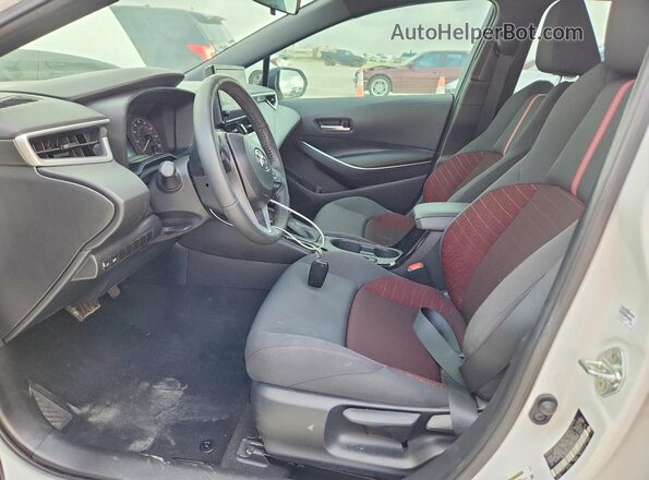 5YFB4MCE4RP201527 2024 TOYOTA COROLLA White Widok wnętrza z przodu