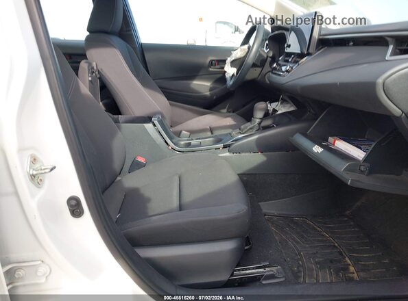 5YFB4MDE1PP017237 2023 TOYOTA COROLLA Белый Вид салона спереди