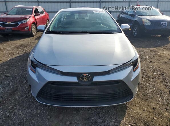 5YFB4MDE1PP025659 2023 TOYOTA COROLLA Silver Вид спереду