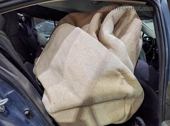 5YFB4MDE1PP075672 2023 TOYOTA COROLLA Gray Vista de los asientos traseros