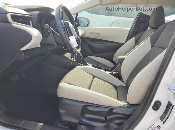 5YFB4MDE2TP450186 2026 TOYOTA COROLLA White Front interior view