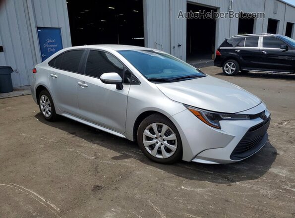 5YFB4MDE3SP236404 2025 TOYOTA COROLLA Silver Delantero derecho