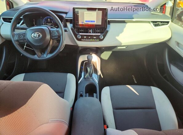 5YFB4MDE3TP361775 2026 TOYOTA COROLLA Red Widok deski rozdzielczej