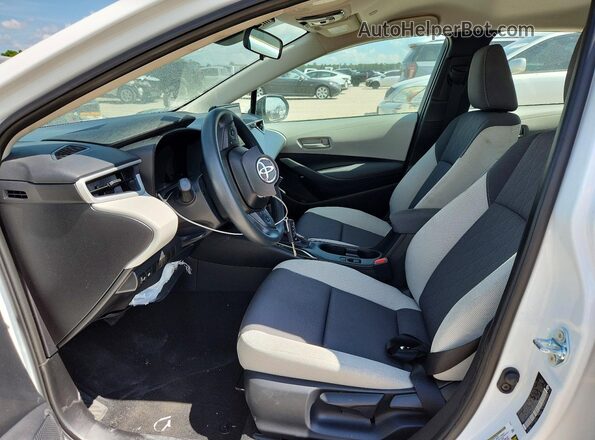 5YFB4MDE3TP368662 2026 TOYOTA COROLLA White Widok wnętrza z przodu