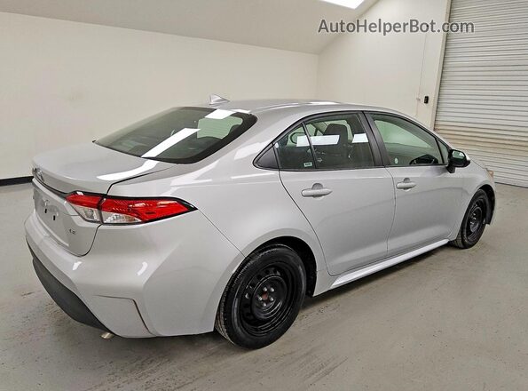 5YFB4MDE4RP137651 2024 TOYOTA COROLLA Silver Задня права чверть