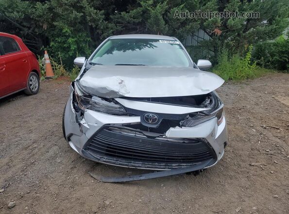 5YFB4MDE4SP251669 2025 TOYOTA COROLLA Серебряный Вид спереди