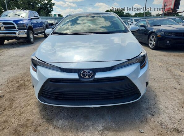 5YFB4MDE4TP405394 2026 TOYOTA COROLLA White Widok z przodu