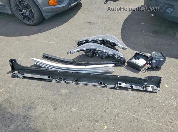 5YFB4MDE5TP379307 2026 TOYOTA COROLLA Gray Vista del compartimento del motor