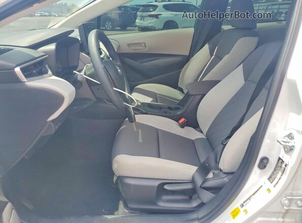 5YFB4MDE6PP008145 2023 TOYOTA COROLLA Белый Вид салона спереди