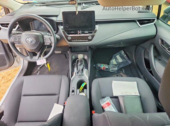 5YFB4MDE6TP423251 2026 TOYOTA COROLLA Серебряный Вид панели приборов