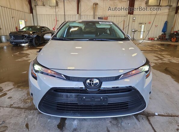 5YFB4MDE6TP465872 2026 TOYOTA COROLLA Silver Front view
