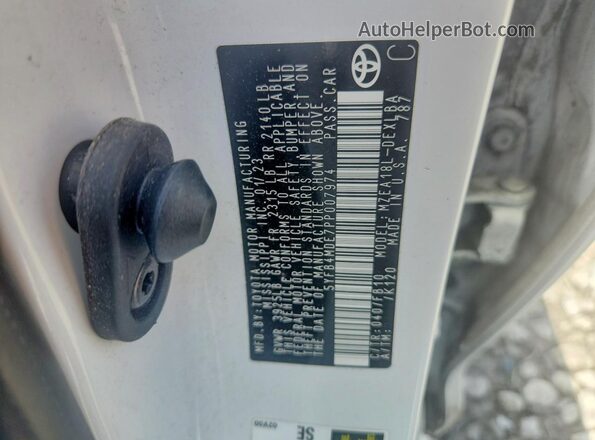5YFB4MDE7PP007974 2023 TOYOTA COROLLA White ძრავის განყოფილების ხედი