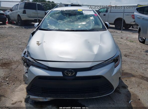 5YFB4MDE7SP241377 2025 TOYOTA COROLLA Silver Вид задньої частини салону