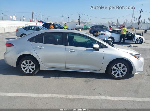 5YFB4MDE7SP333993 2025 TOYOTA COROLLA Silver Widok wnętrza z tyłu
