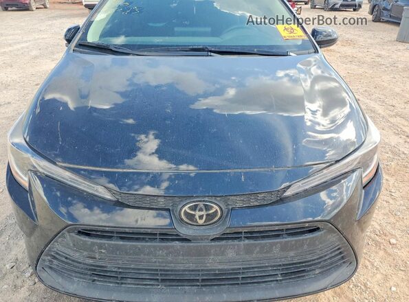 5YFB4MDE9PP045772 2023 TOYOTA COROLLA Черный Вид задней части салона