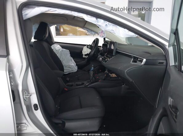 5YFB4MDEXPP063200 2023 TOYOTA COROLLA Серебряный Вид салона спереди