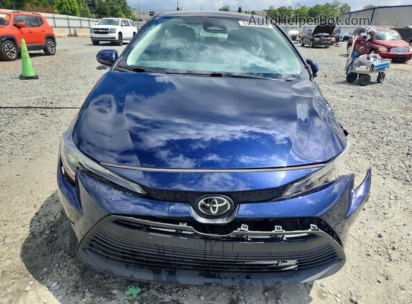5YFB4MDEXRP198860 2024 TOYOTA COROLLA Blue Widok z przodu