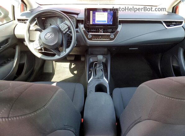 5YFB4MDEXSP275068 2025 TOYOTA COROLLA Красный Вид панели приборов