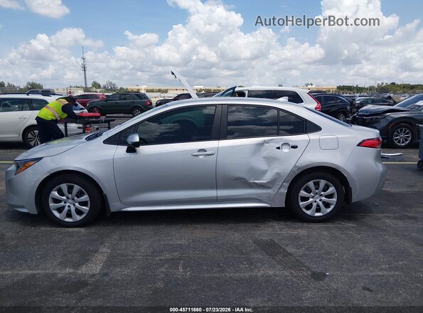 5YFB4MDEXSP355549 2025 TOYOTA COROLLA Silver Вид спереду