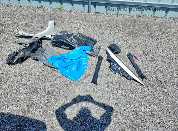 5YFBPMBE0MP224076 2021 TOYOTA COROLLA Белый Вид подкапотного пространства