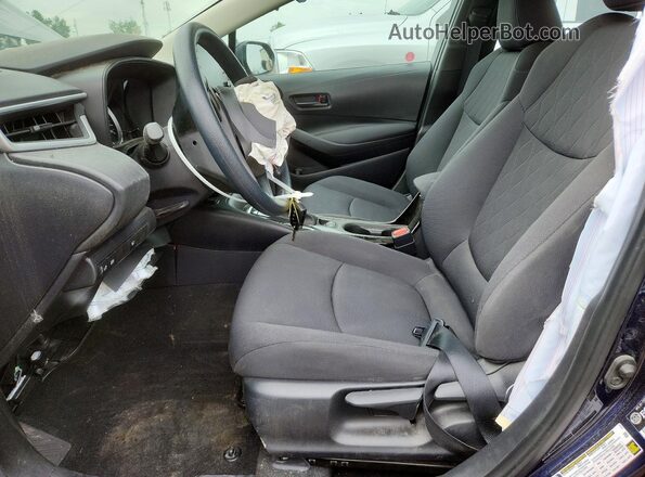 5YFBPMBE9NP327305 2022 TOYOTA COROLLA Синий Вид салона спереди