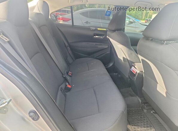 5YFBPRBE7LP116355 2020 TOYOTA COROLLA Silver Widok tylnych siedzeń