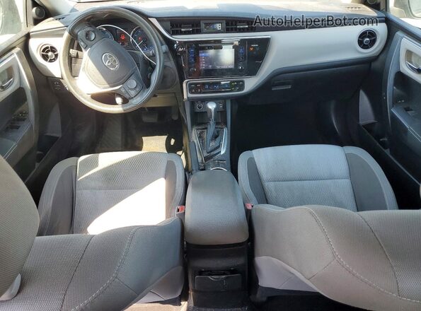 5YFBPRHE0HP687281 2017 TOYOTA COROLLA Charcoal წინა პანელის ხედი